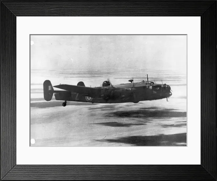 Framed Print : Handley Page Halifax Framed Print : Handley Page Halifax
