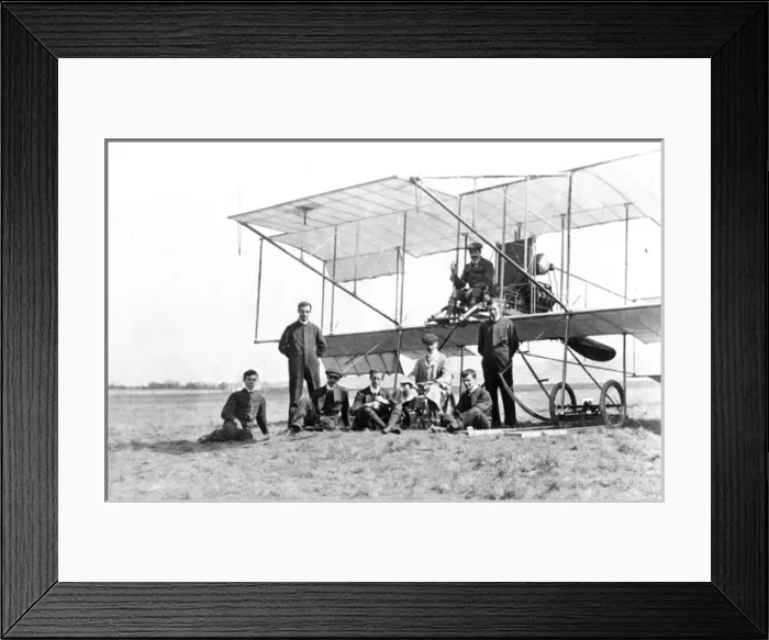 Framed Print : Maurice Edmond in Boxkite No8 at Lanark in August 1910 Framed Print : Maurice Edmond in Boxkite No8 at Lanark in August 1910