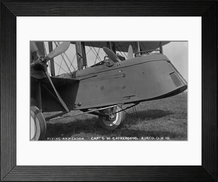 Framed Print : The prototype de Havilland DH10C Amiens E5557 Framed Print : The prototype de Havilland DH10C Amiens E5557