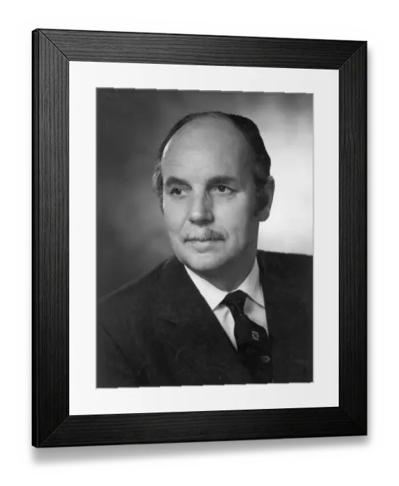 Framed Print : Dr George Steedman Hislop CBE Framed Print : Dr George Steedman Hislop CBE