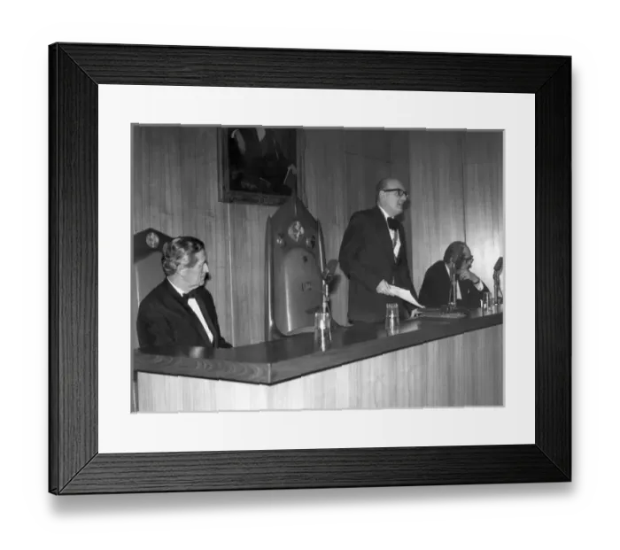 Framed Print : Barry Pemberton Laight OBE Framed Print : Barry Pemberton Laight OBE