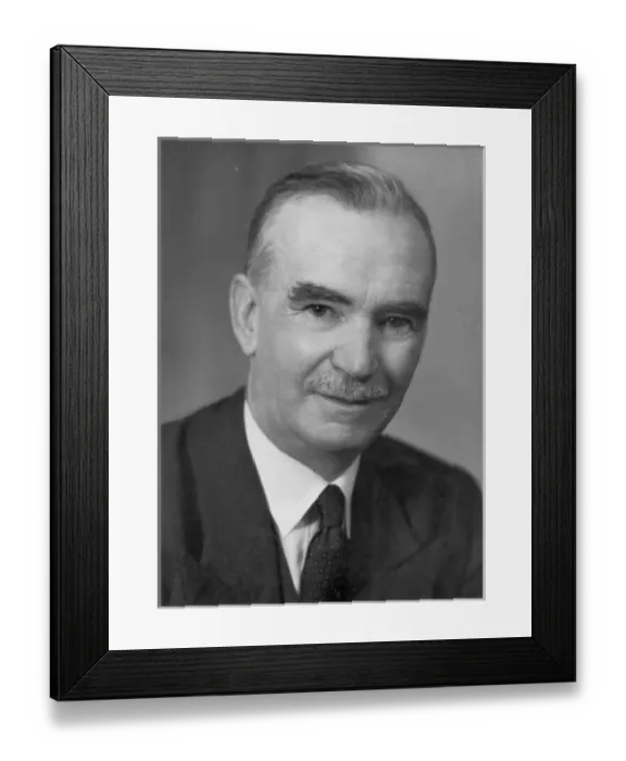 Framed Print : E T Jones CB - RAeS President (1956-1957) Framed Print : E T Jones CB - RAeS President (1956-1957)