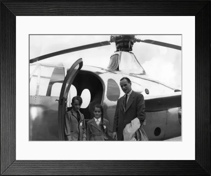 Framed Print : The first Fairey Gyrodyne G-AIKF at the SBAC exhibition Framed Print : The first Fairey Gyrodyne G-AIKF at the SBAC exhibition