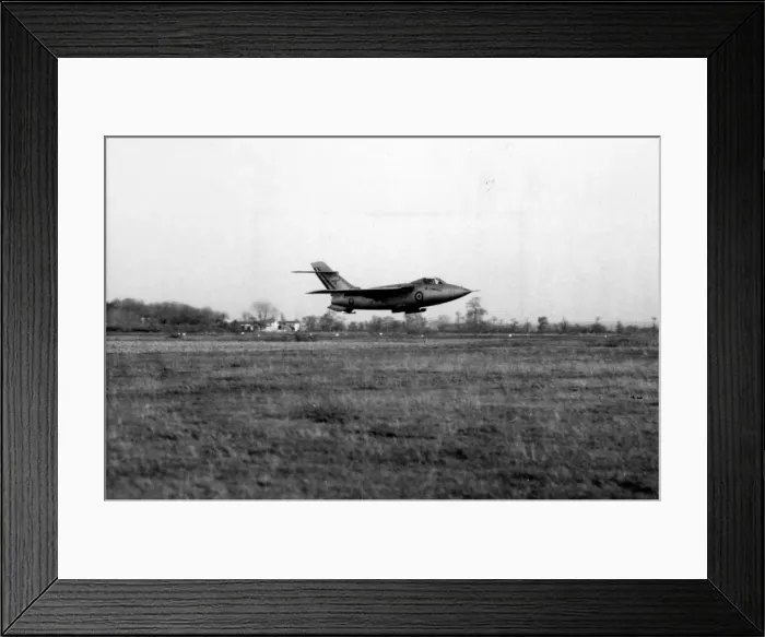 Framed Print : Sud-Est SE5000 Baroudeur landing Framed Print : Sud-Est SE5000 Baroudeur landing