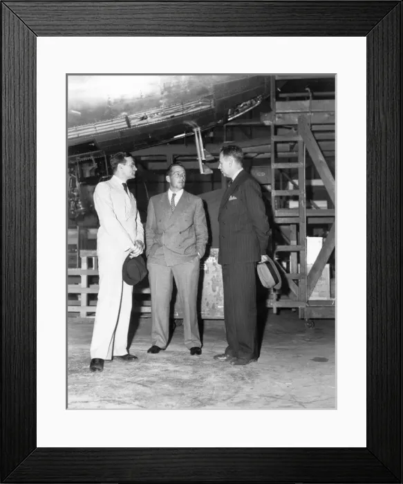 Framed Print : Donald Wills Douglas Sr (1892-1981) (centre) with NYA offici