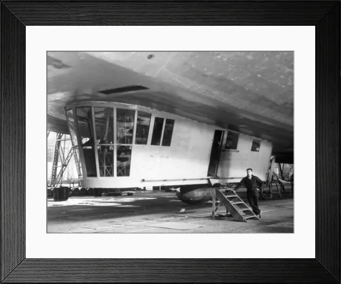 Framed Print : HMA R100 control car