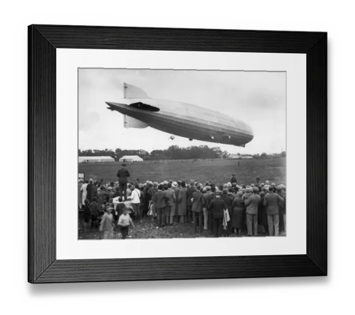 Framed Print : The Graf Zeppelin LZ 127 landing at Hanworth Aero Park Framed Print : The Graf Zeppelin LZ 127 landing at Hanworth Aero Park