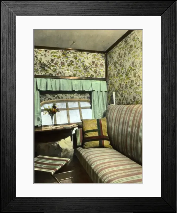 Framed Print : Lounge aboard the Graf Zeppelin LZ 127 Framed Print : Lounge aboard the Graf Zeppelin LZ 127