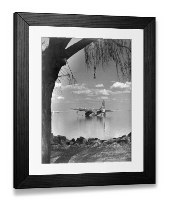 Framed Print : A BOAC Short S45 Solent 3 G-AHIM on Vaaldam South Africa Framed Print : A BOAC Short S45 Solent 3 G-AHIM on Vaaldam South Africa