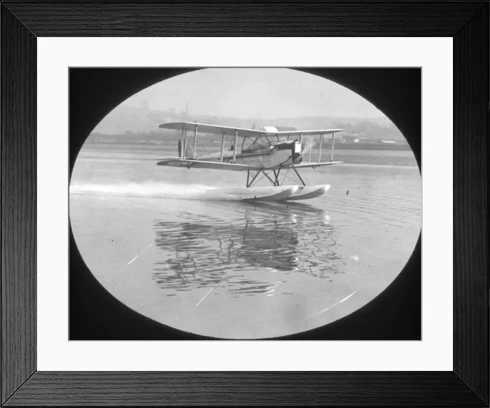 Framed Print : Float-equipped de Havilland DH50 Framed Print : Float-equipped de Havilland DH50