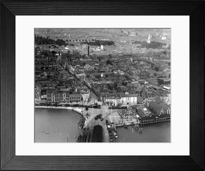 Framed Print : O E Simmonds aerial view of Southampton Framed Print : O E Simmonds aerial view of Southampton