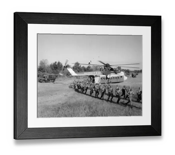 Framed Print : The first Sikorsky S-64 Skycrane N325Y Framed Print : The first Sikorsky S-64 Skycrane N325Y