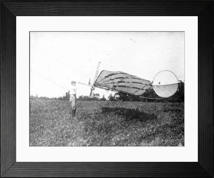Framed Print : Percy Pilcher holds the Bat in the breeze Framed Print : Percy Pilcher holds the Bat in the breeze