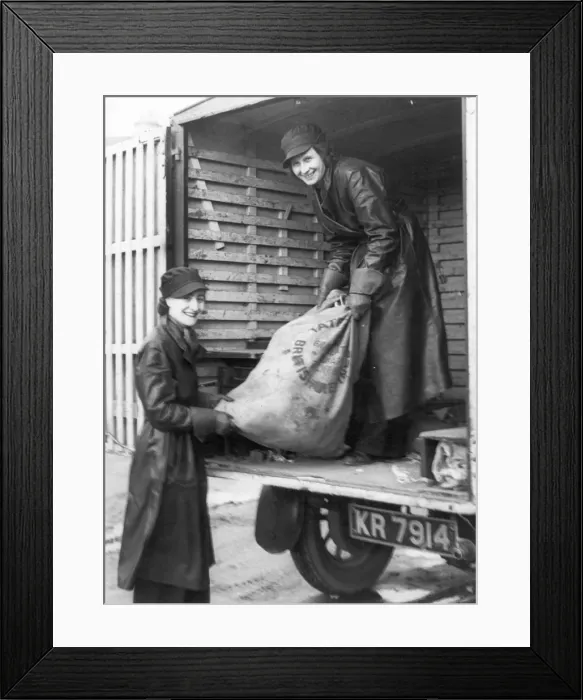 Framed Print : Women on war work Framed Print : Women on war work