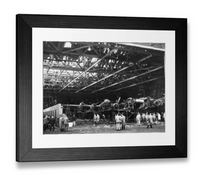 Framed Print : Short Stirlings at Rochester 15 August 1940 Framed Print : Short Stirlings at Rochester 15 August 1940