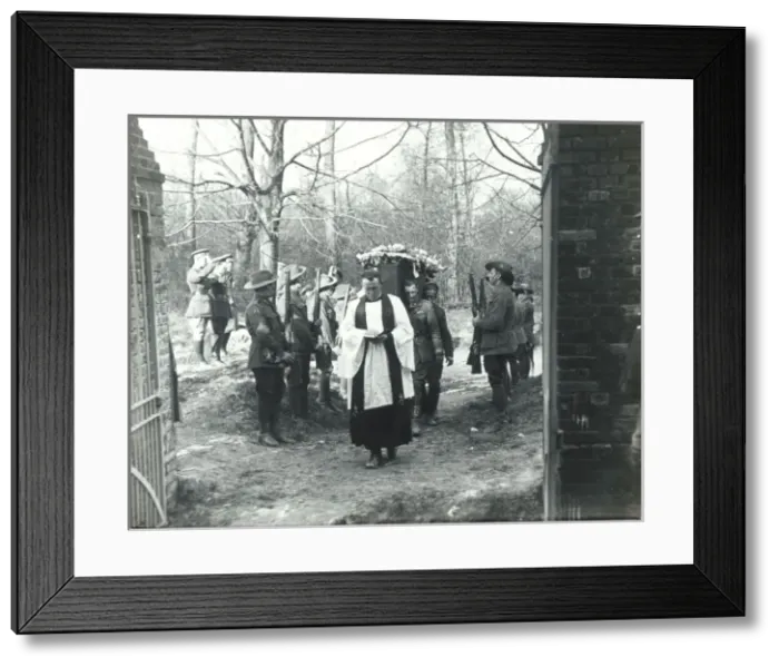 Framed Print : The funeral of Manfred von Richthofen at Bertangles Cemetery Framed Print : The funeral of Manfred von Richthofen at Bertangles Cemetery