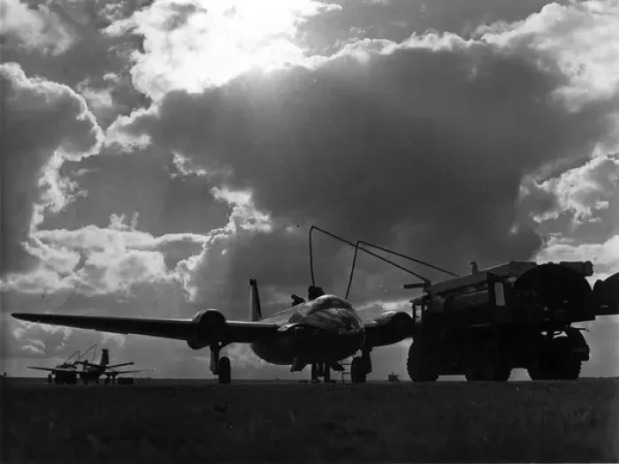 Framed Print : 101 Squadron English Electric Canberras refuelling Framed Print : 101 Squadron English Electric Canberras refuelling