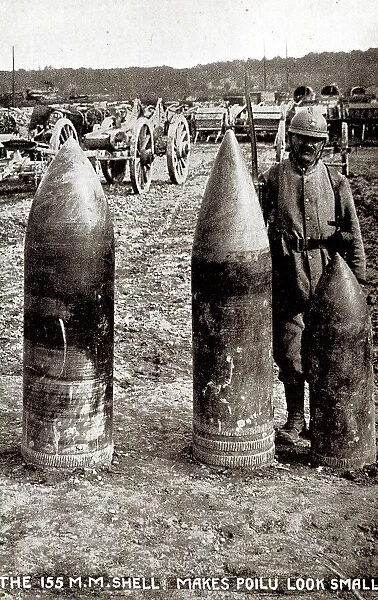 The 155mm shell makes French soldier look small, WW1