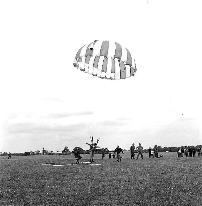  : 16th Parachute Brigade training, RAF Abingdon