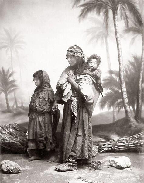 1880s Egypt - Bedouin woman and children