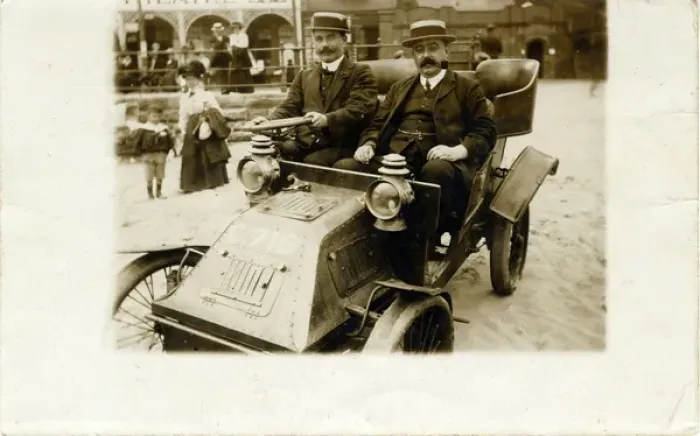 Framed Print : 1899 Daimler Kimberly Vintage / Veteran Car, Scarborough, Engl Framed Print : 1899 Daimler Kimberly Vintage / Veteran Car, Scarborough, Engl
