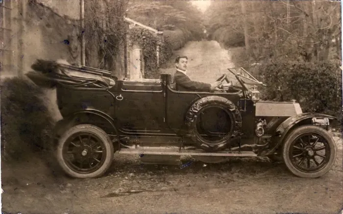 Framed Print : 1911 Bedford Buick Landaulette Vintage Car Framed Print : 1911 Bedford Buick Landaulette Vintage Car