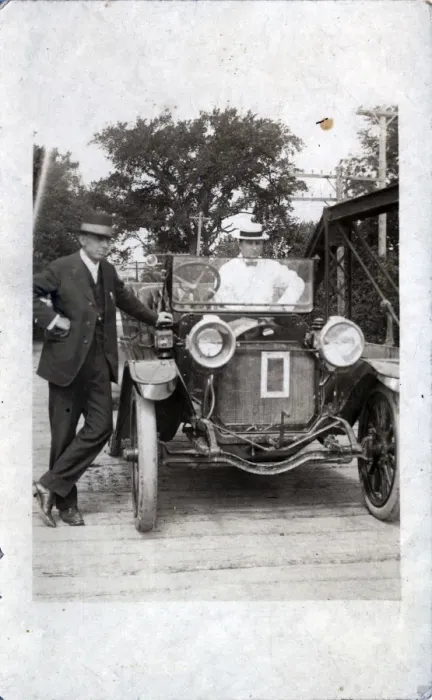 Framed Print : 1911 Overland Vintage Car, USA Framed Print : 1911 Overland Vintage Car, USA