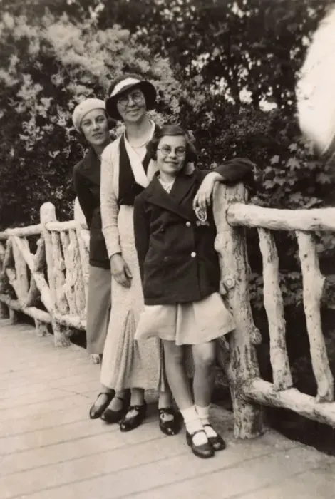Framed Print : 1930s mother and daughters Framed Print : 1930s mother and daughters