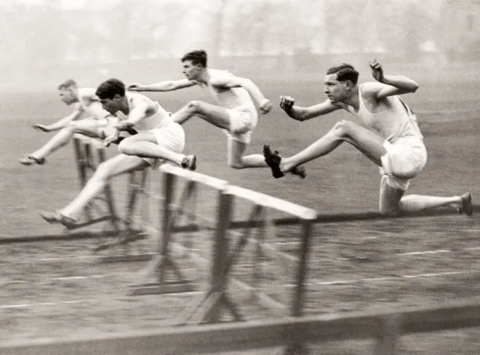 Framed Print : 1930s press photo - hurdles racing, athletics Framed Print : 1930s press photo - hurdles racing, athletics