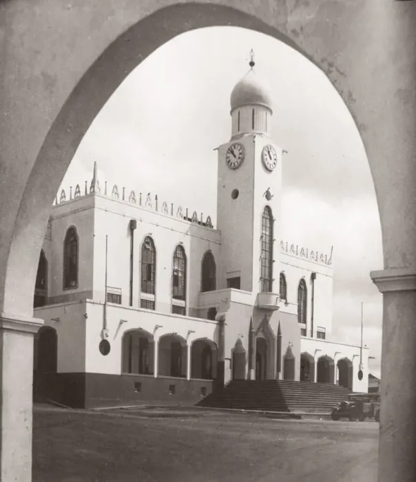 Framed Print : 1940s East Africa - Kampala Uganda Framed Print : 1940s East Africa - Kampala Uganda