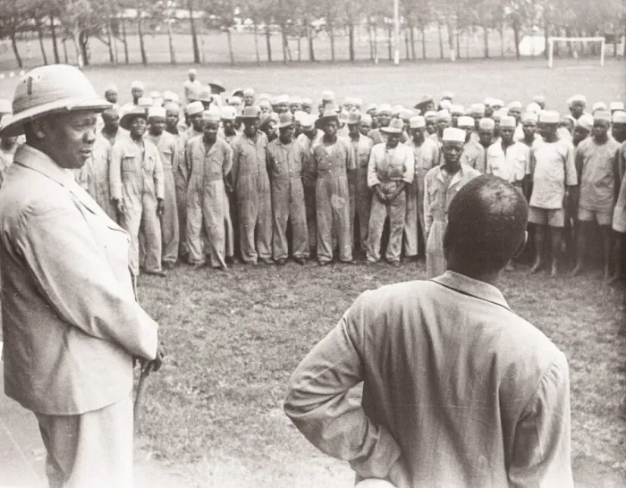 Framed Print : 1940s East Africa - Uganda - addressing Askari recruits Framed Print : 1940s East Africa - Uganda - addressing Askari recruits
