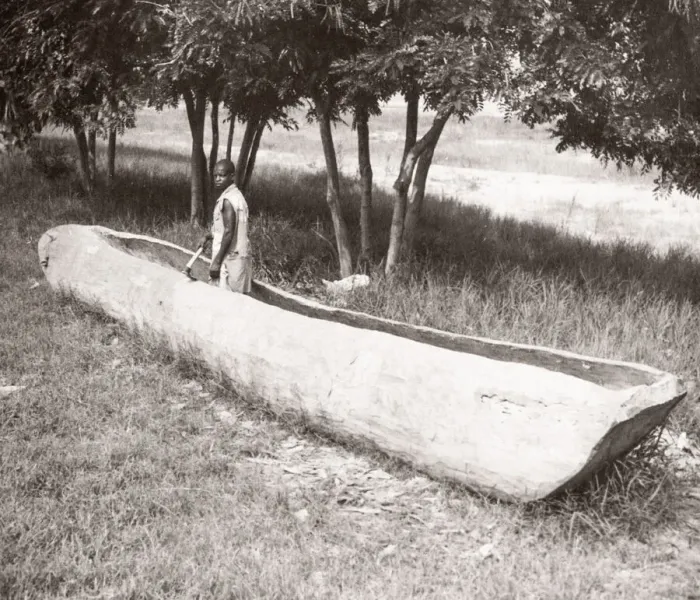Framed Print : 1940s East Africa - Uganda - canoe, Butiaba, Lake Albert Framed Print : 1940s East Africa - Uganda - canoe, Butiaba, Lake Albert