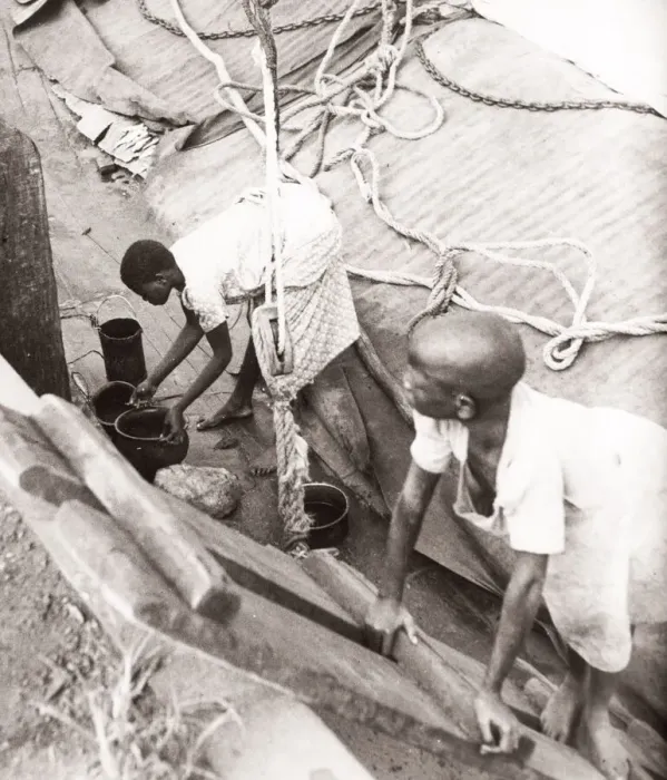 Framed Print : 1940s East Africa - Uganda fishing, fishermen Lake Victoria Framed Print : 1940s East Africa - Uganda fishing, fishermen Lake Victoria
