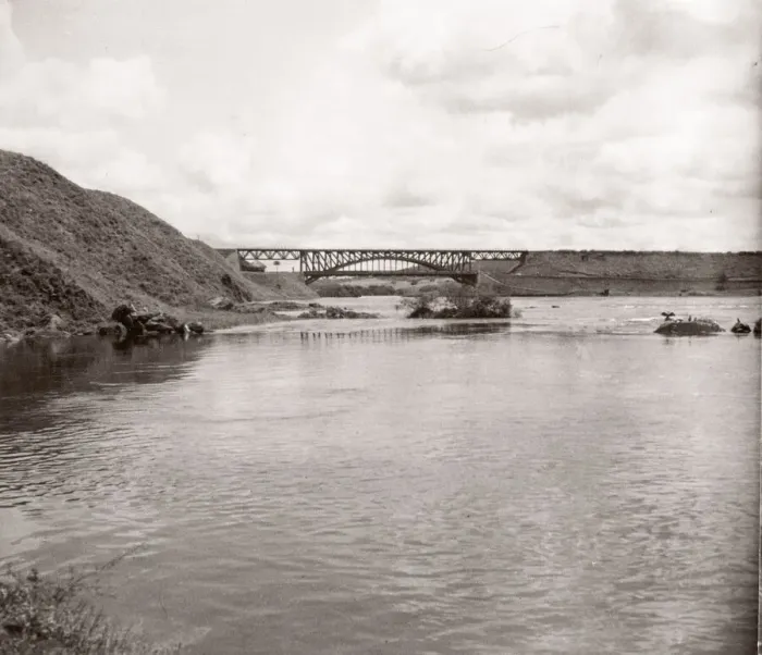 Framed Print : 1940s East Africa Uganda railway bridge Jinja Lake Victoria Framed Print : 1940s East Africa Uganda railway bridge Jinja Lake Victoria
