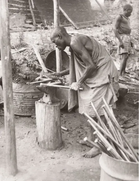 Framed Print : 1940s East Africa - Uganda - tin mines at Mirusanda Ankole Framed Print : 1940s East Africa - Uganda - tin mines at Mirusanda Ankole