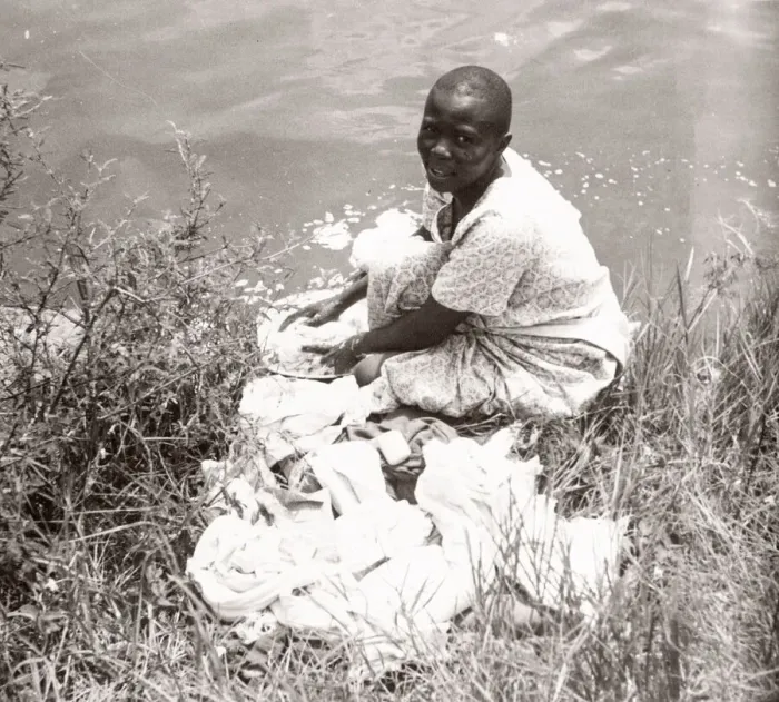 Framed Print : 1940s East Africa - Uganda washing clothes Lake Victoria Framed Print : 1940s East Africa - Uganda washing clothes Lake Victoria