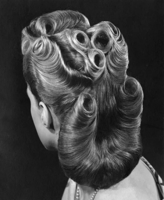 Framed Print : 1940s hairstyle Framed Print : 1940s hairstyle