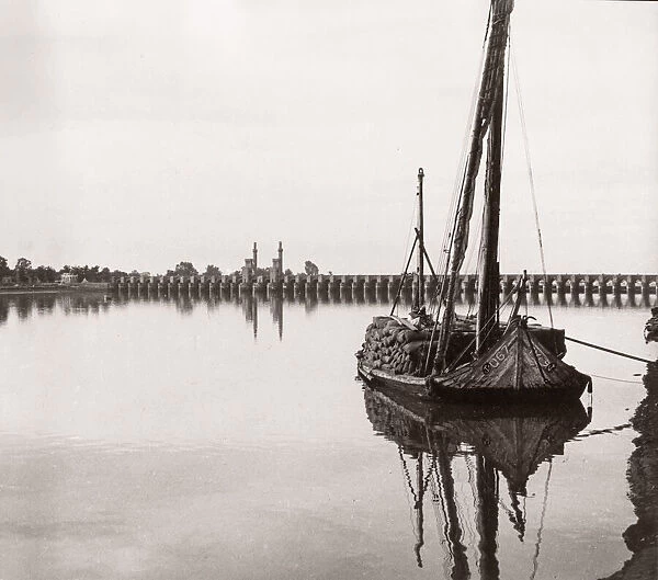 1943 Egypt - boat at the Nile river barrage