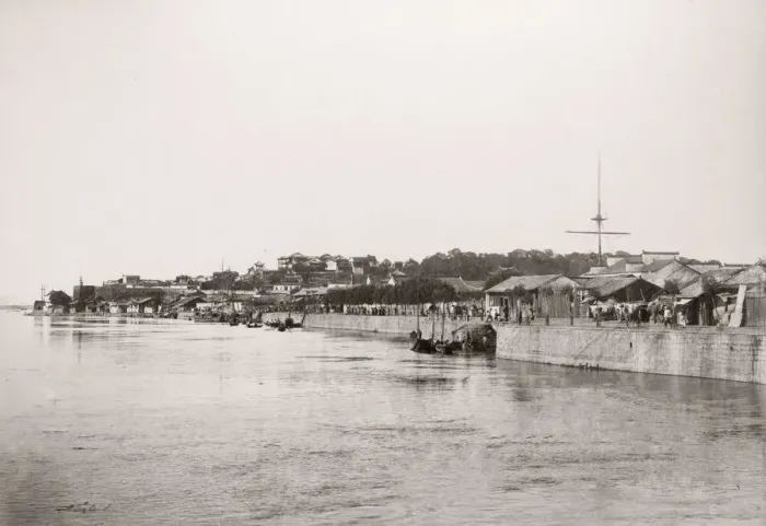 Framed Print : 19th century photograph China c. 1880s - Wuchang Wuhan Framed Print : 19th century photograph China c. 1880s - Wuchang Wuhan