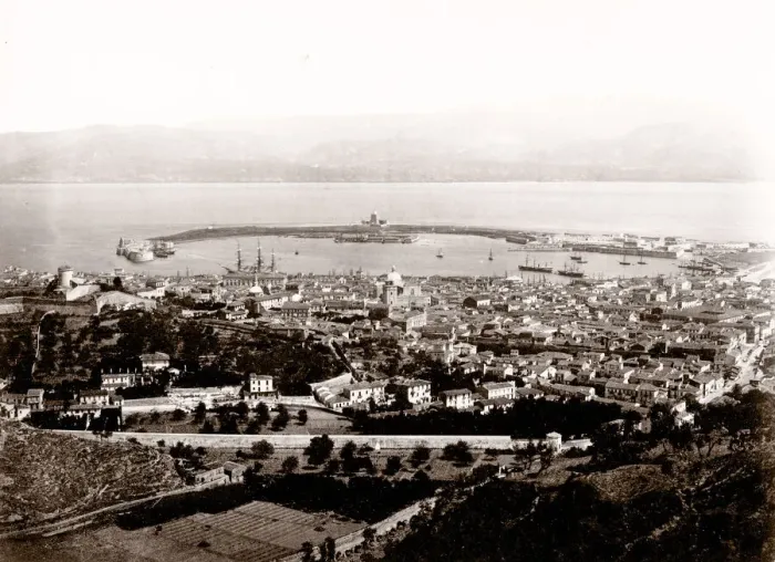 Framed Print : 19th century vintage photograph Italy - the city and harbour at Messina Framed Print : 19th century vintage photograph Italy - the city and harbour at Messina