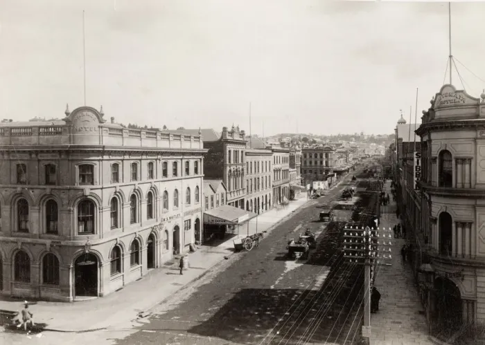 Framed Print : 19th century vintage photograph: view of queen Steet Auckland, New Zealand, c. 1890 Framed Print : 19th century vintage photograph: view of queen Steet Auckland, New Zealand, c. 1890