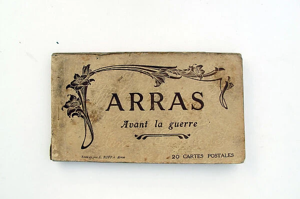 20 postcards in a booklet entitled Arras - Avant la guerr