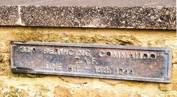 3210 Servicing Commando RAF Memorial ALG B3