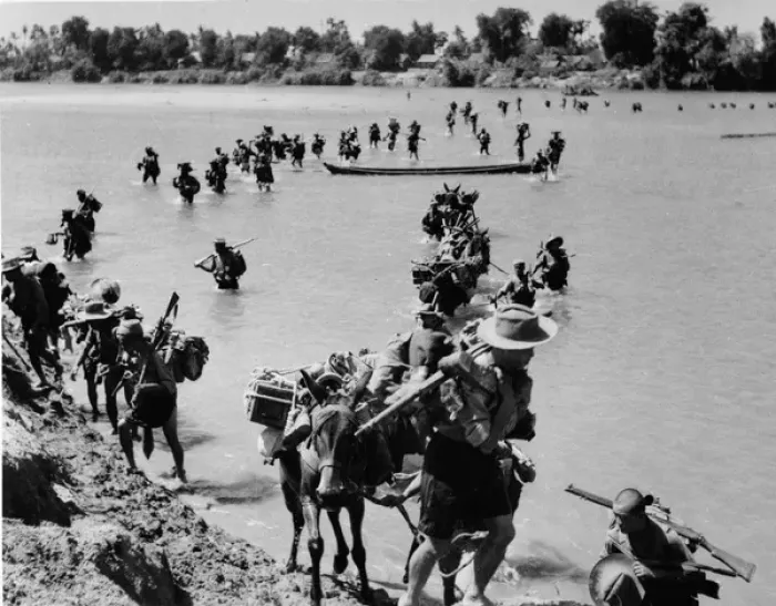 Framed Print : 4 / 4th Gurkha Rifles in action, Burma 1945 Framed Print : 4 / 4th Gurkha Rifles in action, Burma 1945