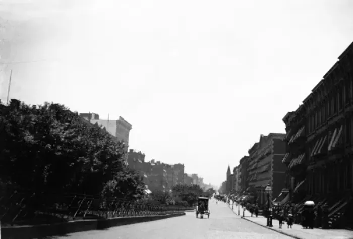 Framed Print : 4th Avenue, New York Framed Print : 4th Avenue, New York