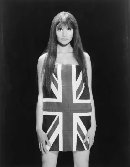 Framed Print : 60S Model & Union Jack Framed Print : 60S Model & Union Jack