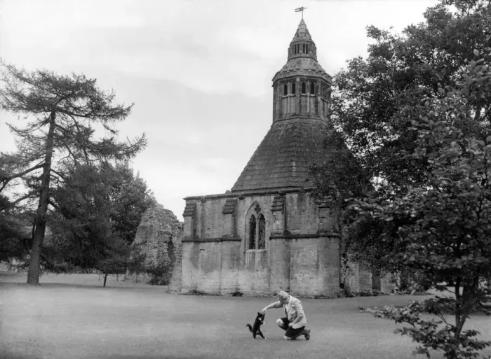 Framed Print : The Abbots Kitchen, beside the ruins of Glastonbury Abbey Framed Print : The Abbots Kitchen, beside the ruins of Glastonbury Abbey