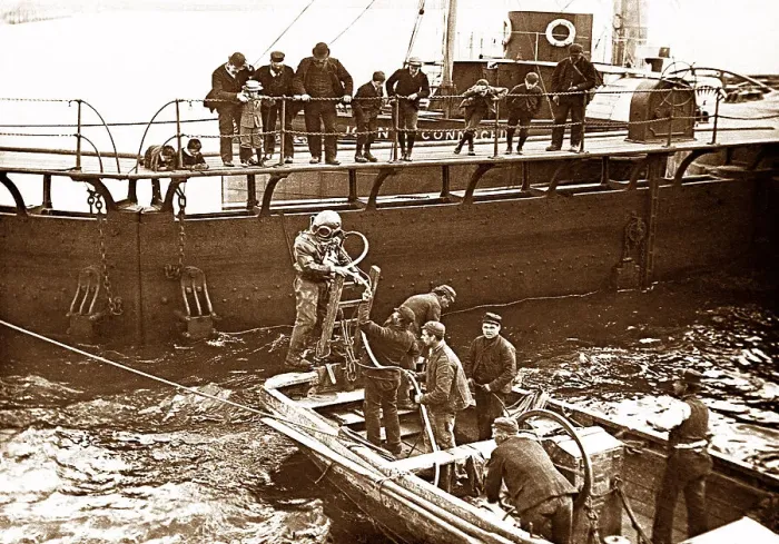 Framed Print : Aberdeen Harbour Diver Victorian period Framed Print : Aberdeen Harbour Diver Victorian period