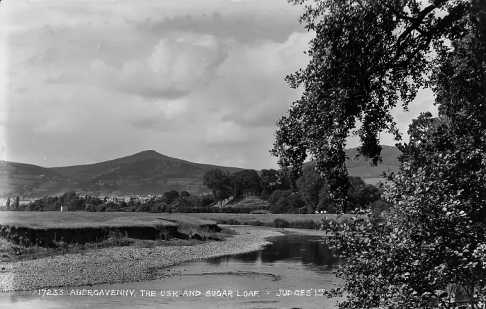 Framed Print : Abergavenny, The Usk and Sugar Loaf Framed Print : Abergavenny, The Usk and Sugar Loaf