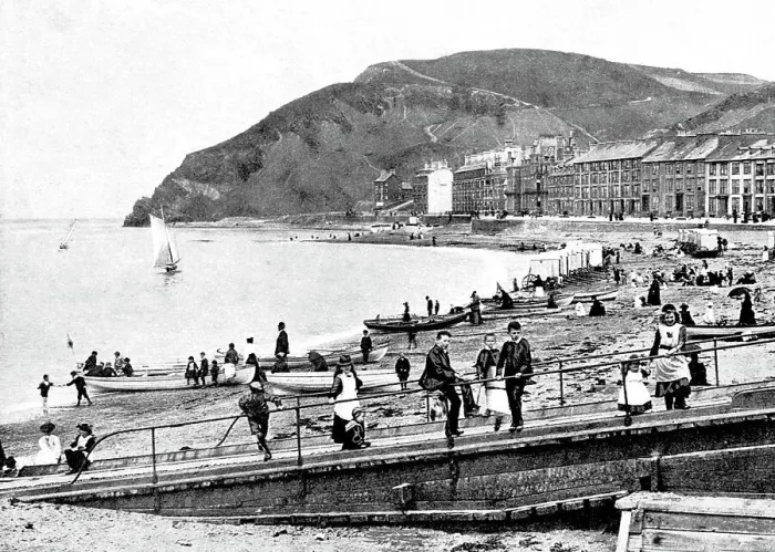 Framed Print : Aberystwyth beach early 1900s Framed Print : Aberystwyth beach early 1900s